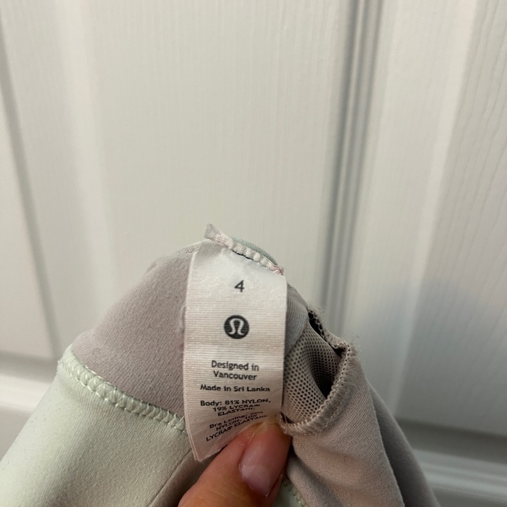 Lululemon Sweet Awakenings Bra in Size 4 - Picture 3 of 3